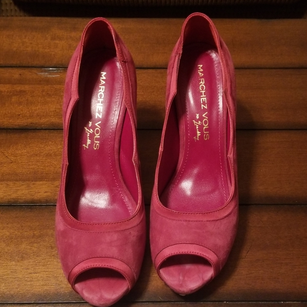 Red heels by Marchez Vous